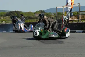 Kobus Barmann & Sam Kiers (Nourish Weslake) 2009 Pre TT Classic