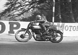 Images Dated 6th October 2021: L F M Fenning (Norton) 1951 Senior TT