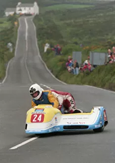 Images Dated 22nd June 2020: Lars Schwartz & Colin Hardman (LGMV Ireson Yamaha) 1998 Sidecar TT