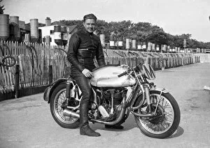 Images Dated 13th December 2016: Len Parry (Earles Norton) Travelling Marshal, 1951 Manx Grand Prix