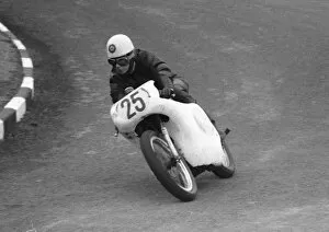 Images Dated 20th December 2019: Leo Bury (Norton) 1962 Senior Manx Grand Prix
