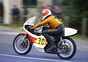 Images Dated 31st May 2021: Les Bibby (Yamaha) 1976 Senior Manx Grand Prix