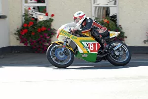 Images Dated 29th August 2010: Les Cross (Yamaha) 2010 Post Classic Senior Manx Grand Prix