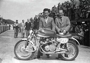 Images Dated 2nd November 2016: Les Graham (MV) 1953 Junior TT