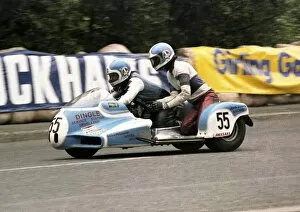 Images Dated 8th February 2017: Les Hurst & Eric Ammann (JTR Kawasaki) 1979 Sidecar TT