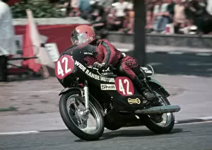 Images Dated 2nd May 2020: Les Kenny (Yamaha) 1976 Production TT