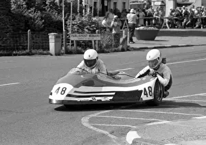 Lionel Fantom & Amanda Fantom (Yamaha) 1985 Sidecar TT