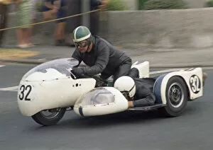 Images Dated 2nd October 2021: Bill Lomas & Conrad Money (Windrick BSA) 1970 500 Sidecar TT