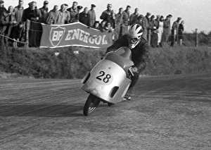 Images Dated 13th August 2016: Bill Lomas (MV) 1954 Lightweight TT