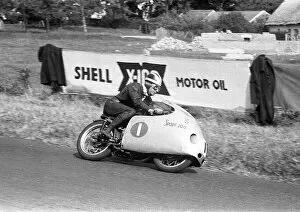 MV Gallery: Bill Lomas (MV) 1955 Lightweight Ulster Grand Prix