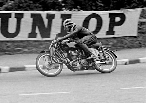 Images Dated 13th August 2016: Bill Lomas (Velocette) 1952 Lightweight TT