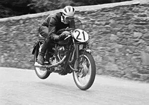 Images Dated 24th March 2013: Bill Lomas (Velocette); 1952 Lightweight TT