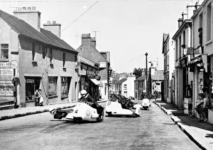 Loni Neussner & Dieter Hess (BMW) Alan Young & Cairncross, R Q, Helmut Fath & Fritz, Rudolph (BMW) 1958 Sidecar TT