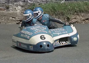 Images Dated 16th December 2019: Lowry Burton & Pat Cushnahan (Yamaha) 1986 Sidecar TT