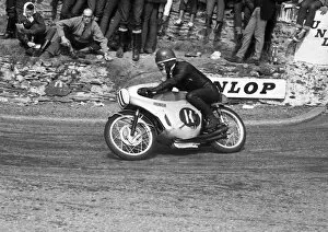 Images Dated 5th July 2011: Luigi Taveri: 1966 Ultra Lightweight TT