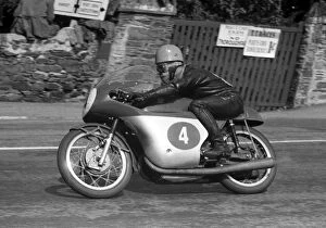 MV Gallery: Luigi Taveri (MV) 1960 Lightweight TT