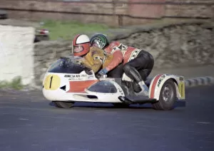 Images Dated 23rd December 2019: Mac Hobson & Mick Burns (Ham Yamaha) 1976 1000 Sidecar TT