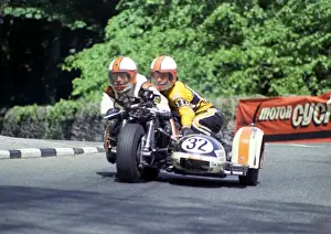 Mac Hobson & Stuart Collins (Hamilton Yamaha) 1974 500 Sidecar TT