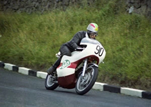 Images Dated 19th July 2021: Malcolm Cox (Yamaha) 1970 Lightweight Manx Grand Prix