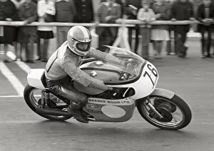 Images Dated 4th April 2020: Malcolm Lucas (BSA) 1975 Classic TT