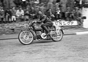Images Dated 4th August 2017: Manliff Barrington (Guzzi) 1947 Lightweight TT