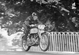 Vincent Collection: Manliff Barrington (Vincent) 1950 Senior TT