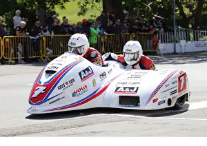 Manx ace Dave Molyneux & Harry Payne (Yamaha) at Ballaugh Bridge