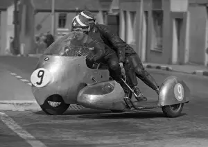 Manx Arms action: Florian Camathias (BMW) 1959 Sidecar TT