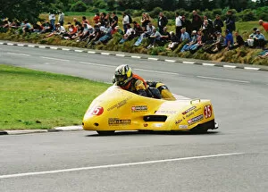 Images Dated 9th August 2018: Mark Autton & Wayne Appleby (Shelbourne Yamaha) 2004 Sidecar TT