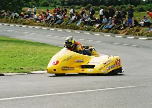 Mark Autton & Wayne Appleby (Shelbourne Yamaha) 2004 Sidecar TT