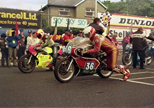 Images Dated 4th November 2016: Mark Farmer and Ralph Sutcliffe (Yamaha) 1987 Junior TT