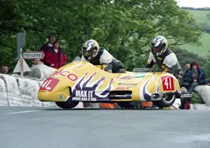 Mark Halliday & Mark Holland (Windle Yamaha) 2000 Sidecar TT