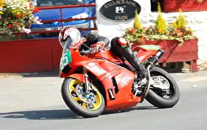 Mark Parbury (Honda) 2010 Ultra Lightweight Manx Grand Peix