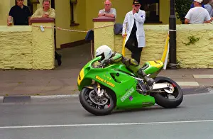 Mark Parrett (Kawasaki) 2002 Senior Manx Grand Prix