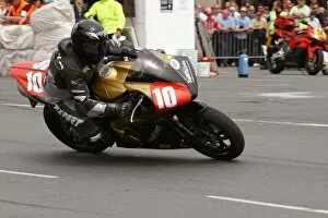 Mark Parrett (Kawasaki) 2004 Production 1000 TT