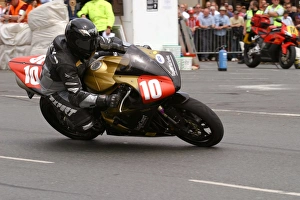 Mark Parrett Collection: Mark Parrett (Kawasaki) 2004 Production 1000 TT