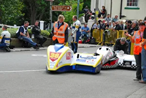 Images Dated 2nd June 2018: Mark Saunders & Karl Schofield (Honda) 2018 Sidecar TT