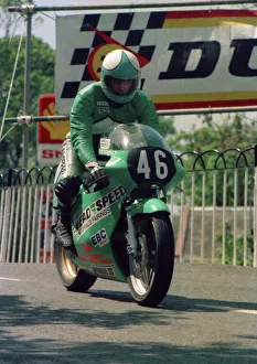 Images Dated 19th September 2019: Mark Westmorland (Yamaha) 1986 Formula Two TT
