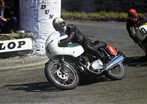 Images Dated 11th August 2017: Martin Carney (Triumph) 1969 Production 750 TT