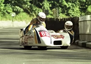Images Dated 18th January 2018: Martin Dwyer & Debee Statham (CWH Yamaha) 1989 Sidecar TT