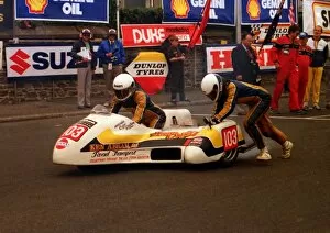 Images Dated 10th March 2018: Martin Dwyer & Debee Statham (CWH Yamaha) 1988 Sidecar TT