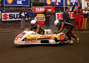 Martin Dwyer & Debee Statham (CWH Yamaha) 1988 Sidecar TT