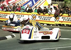 Martin Dwyer & Debee Statham (CWH Yamaha) 1989 Sidecar TT