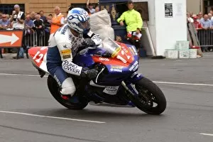 Images Dated 8th June 2004: Martin Finnegan (Yamaha) 2004 Production 1000 TT