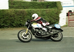 Images Dated 3rd February 2018: Martin Hall (Yamaha) 1984 Formula Two TT