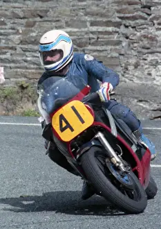 Martin Powell (Suzuki) 1990 Senior Manx Grand Prix