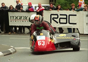Images Dated 2nd February 2017: Martin Vollebregt & Alex Bloemsua (Windle Yamaha) 1998 Sidecar TT