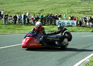 Martin Vollebregt & Roland Martiny (Windle Yamaha) 1993 Sidecar TT