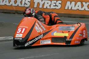 Matthew Dix & Julie Hanks-Elliott (Baker Honda) 2010 Sidecar A TT