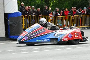 Matthew Dix & Shaun Parker (Baker Yamaha) 2015 Sidecar TT